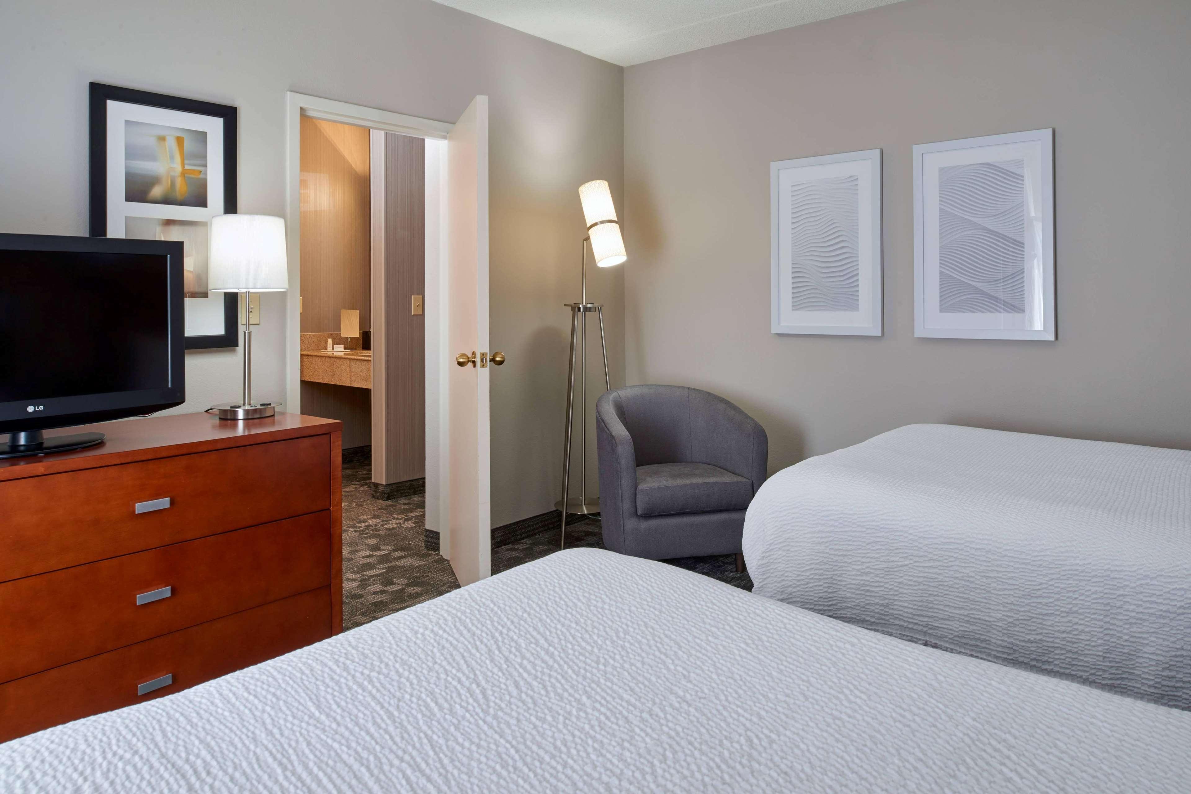 Sonesta Select Indianapolis Carmel Hotel Exterior photo
