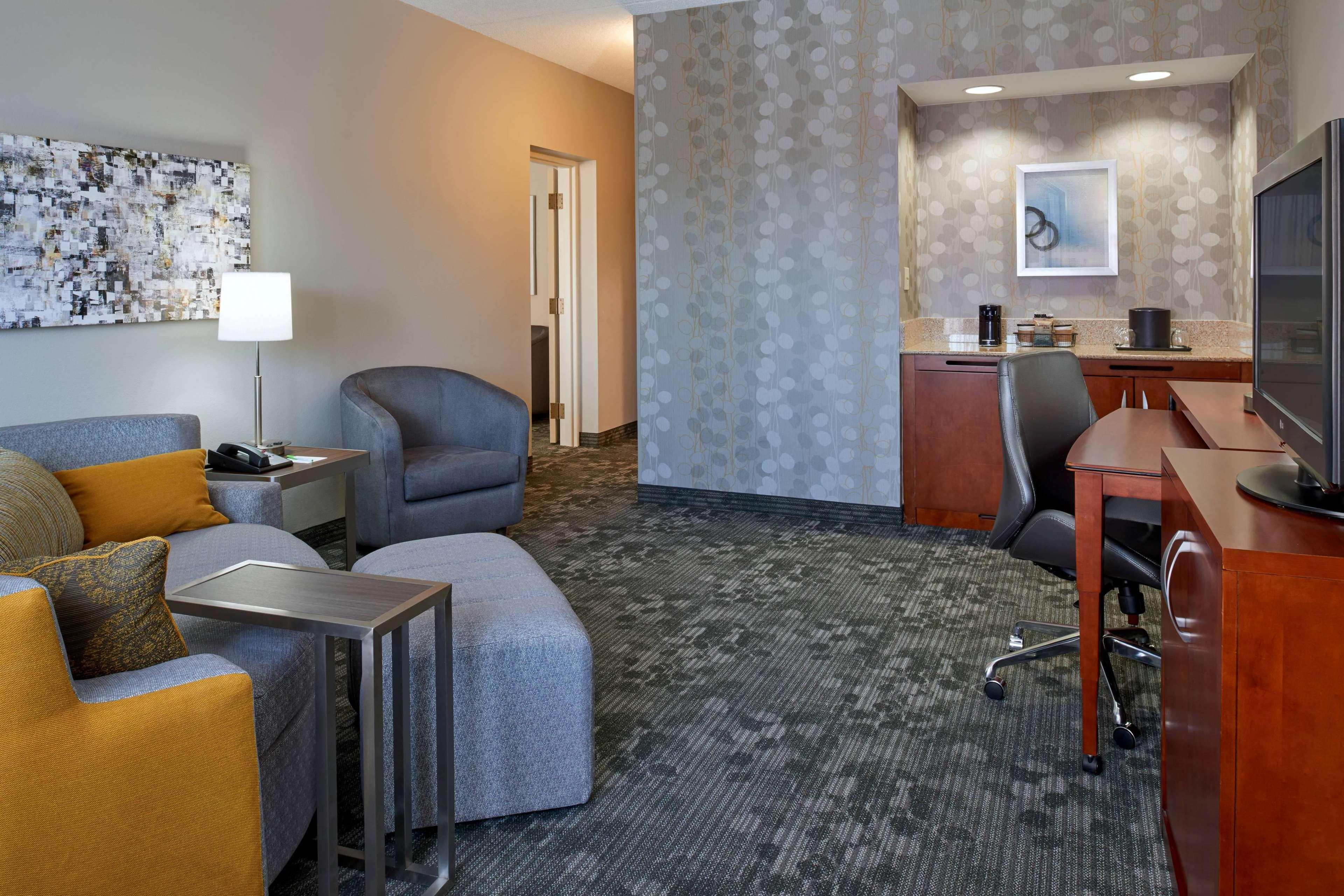 Sonesta Select Indianapolis Carmel Hotel Exterior photo
