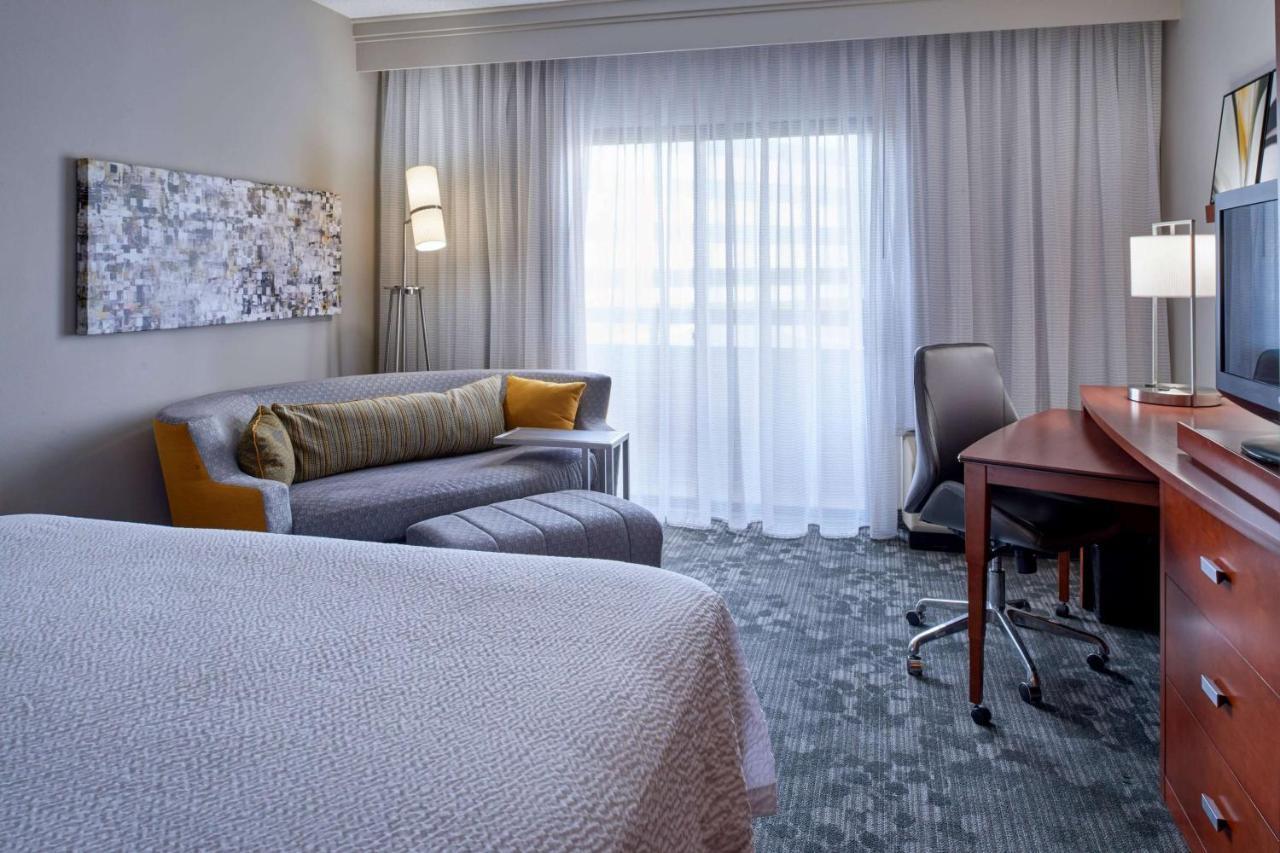 Sonesta Select Indianapolis Carmel Hotel Exterior photo